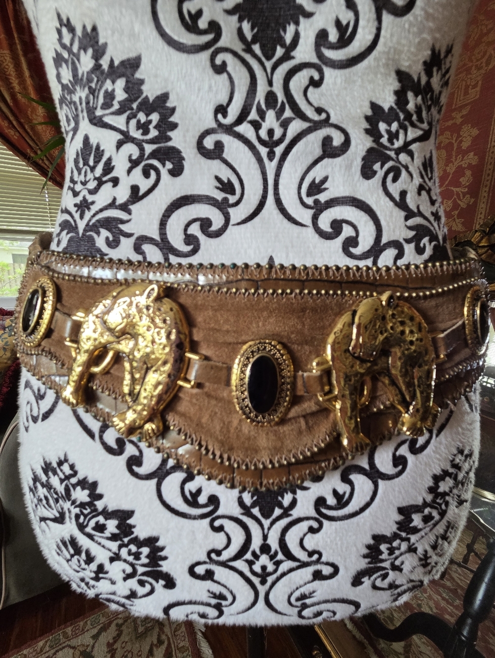 Y2k Streets AHEAD LEATHER Belt With Metal Leopards - Picture 2 of 16